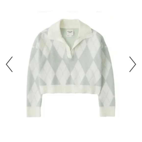 Abercrombie & Fitch V-Neck Green Sweater - Picture 2 of 4